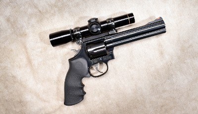 Smith & Wesson ~ Model 586-4 ~ .357 Magnum