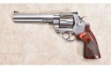 Smith & Wesson ~ 629-6 ~ .44 Magnum - 3 of 9
