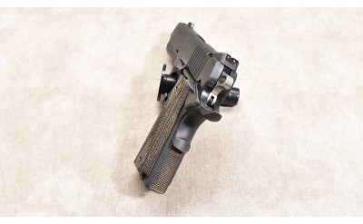 SIG SAUER ~ 1911 .45 AUTO - Image 5 of 6