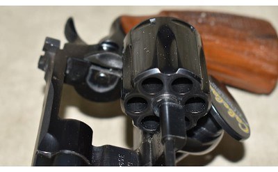COLT ~ PYTHON ~ .357 MAGNUM - Image 5 of 6
