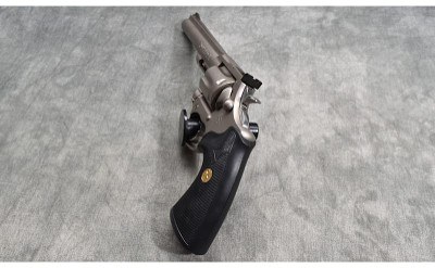 COLT ~ TROOPER MK III ~ .22 LONG RIFLE - Image 5 of 10