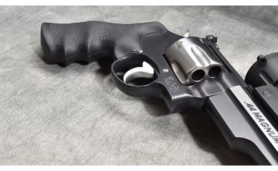 SMITH & WESSON ~ 629-7 ~ 44 MAGNUM HUNTER ~ .44 MAGNUM - Image 3 of 10