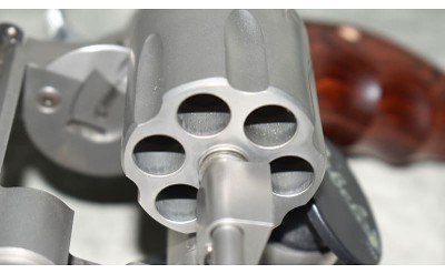 SMITH & WESSON ~ 629-6 ~ .44 MAGNUM - Image 8 of 10
