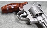 SMITH & WESSON ~ 629-6 ~ .44 MAGNUM - Image 3 of 10
