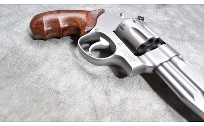 SMITH & WESSON ~ 627-5 ~ .357 MAGNUM - Image 3 of 10