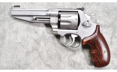 SMITH & WESSON ~ 627-5 ~ .357 MAGNUM - Image 2 of 10