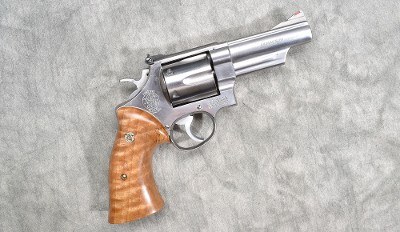 SMITH & WESSON ~ 629 ~ .44 MAGNUM - Image 1 of 9