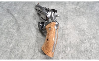 SMITH & WESSON ~ 629 ~ .44 MAGNUM - Image 4 of 9