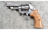 SMITH & WESSON ~ 629 ~ .44 MAGNUM - Image 2 of 9