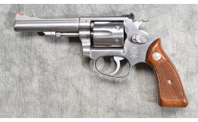SMITH & WESSON ~ 63 "KIT GUN" ~ .22 LONG RIFLE - Image 2 of 10