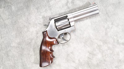 Smith & Wesson ~ 686-6 ~ .357 Magnum - Image 1 of 10