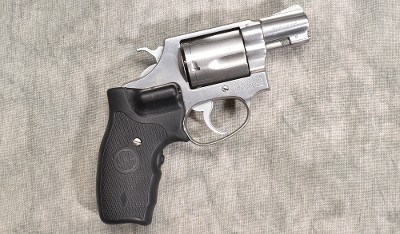 SMITH & WESSON ~ 60 ~ .38 S&W SPEC - Image 1 of 5