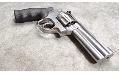 SMITH & WESSON ~ 617-5 ~ .22 LONG RIFLE - Image 3 of 10