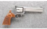 Smith & Wesson 617-6 .22LR - 1 of 2