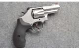 Smith and Wesson ~ 66 Combat Magnum ~ 357 Magnum - 1 of 2