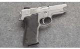 Smith & Wesson ~ 4046 ~ .40 S&W - 1 of 2