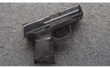 S&W ~ M&P40C ~ 40 S&W - 1 of 2