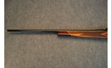 Weatherby ~ Mark V ~ .300 Weatherby Magnum - 4 of 12