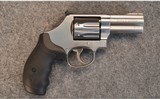 Smith & Wesson 686-6 - 1 of 4