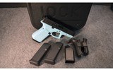 Glock 19 Gen 5, Tiffany Blue - 9mm - 5 of 5