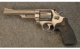 Smith & Wesson ~ 629-1 ~ .44 Magnum - 2 of 5