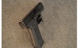 GLOCK ~ 45 ~ .9mm - 4 of 5