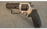 TAURUS ~RAGING HUNTER ~ .44 REMINGTON MAGNUM - 4 of 4