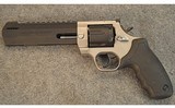 TAURUS ~RAGING HUNTER ~ .44 REMINGTON MAGNUM - 2 of 4