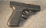GLOCK ~ 21 ~ .45 AUTO - 3 of 4