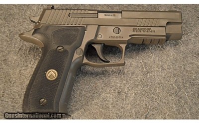 SIG SAUER ~ P226 ~ 9MM LUGER