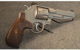 SMITH & WESSON ~ PERFORMANCE CENTER MODEL 627-5 ~ .357 MAGNUM - 3 of 4