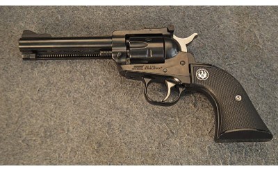 RUGER ~ NEW MODEL SINGLE SIX ~ .22 CAL