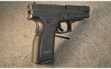 SPRINGFIELD ARMORY ~XD-40 ~ .40 S&W - 2 of 3