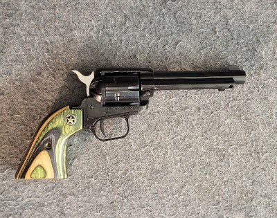Heritage ~ Rough Rider ~ 22. LR, Mag
