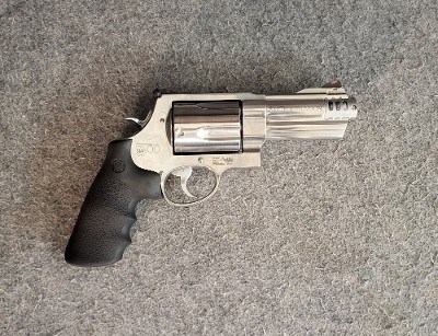 Smith & Wesson ~ S&W 500