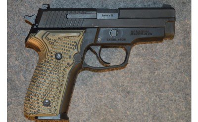 Sig Sauer ~ M11-A1 ~ 9mm Luger - Image 3 of 4