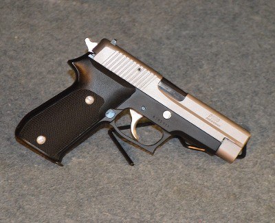 Sig Sauer ~ P220 ~ .45 Auto - Image 1 of 4