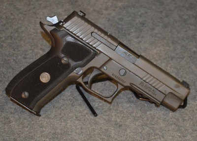 Sig Sauer ~ P226 ~ .40 S&W - Image 1 of 4