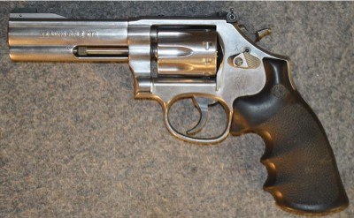 Smith & Wesson ~ 617-6 ~ .22 LR - Image 4 of 4