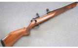 Weatherby Mark V (USA) ~ .300 Wby. Mag. - 1 of 9