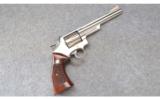 Smith & Wesson Model 19-5 ~ .357 Magnum - 1 of 2