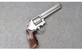 Smith & Wesson Model 686 ~ .357 Magnum - 1 of 2