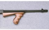 Standard Manufacturing Model 1922 Tommy Gun ~ .22 LR - 4 of 9