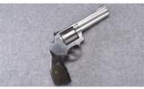 Smith & Wesson Model 686-6 Unfluted ~ .357 Magnum - 1 of 1