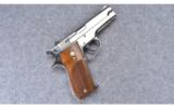 Smith & Wesson Model 39-2
(Nickel) ~ 9 MM Para - 1 of 2