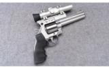 Smith & Wesson ~ Model 629-2 ~ .44 Magnum - 1 of 2
