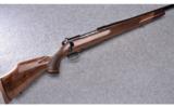 Weatherby (U.S.A.) ~ Mark V ~ 6.5-300 Wby. Mag. - 1 of 9