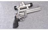 Smith & Wesson ~ Model 629-4 Classic ~ .44 Magnum - 1 of 2
