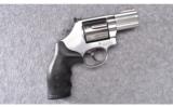 Smith & Wesson ~ Model 686-6 ~ .357 Magnum - 1 of 2