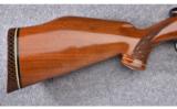 Weatherby ~ Mark V Custom Grade (German) ~ .300 WBY Magnum - 2 of 9